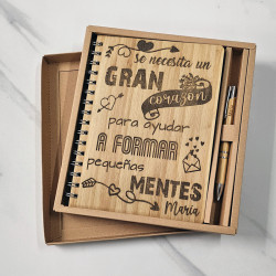 Libreta con bolígrafo de madera (Mentes)