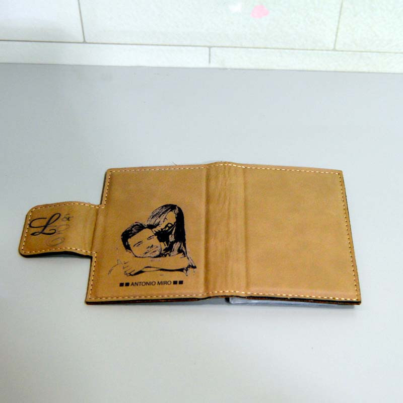 Tarjetero ··Antonio Miro··, con foto